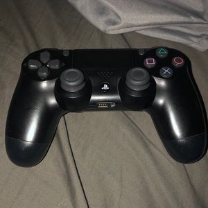 PlayStation 4 controller